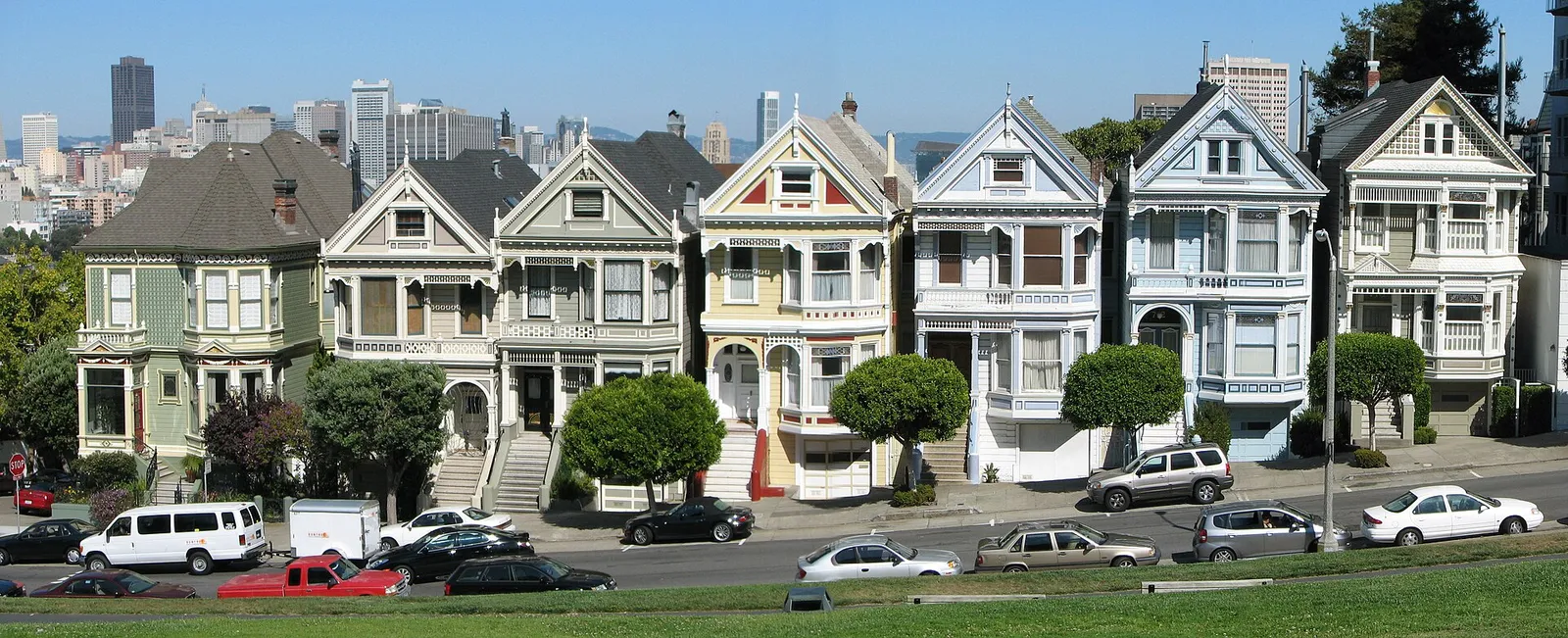 Painted Ladies Victorian houses on Steiner Street at Alamo Square